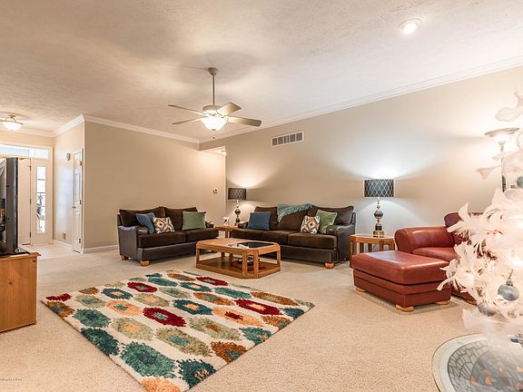 5th image of 225 Wildemere Dr