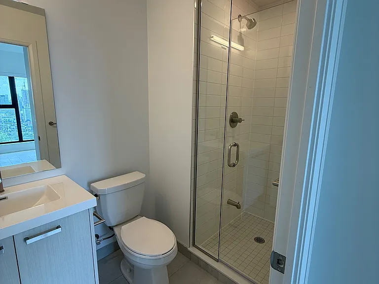 20 Soudan Ave #1907 — Photo 10