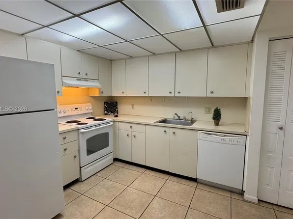 251 132nd Way APT 410H, Hollywood, FL 33027