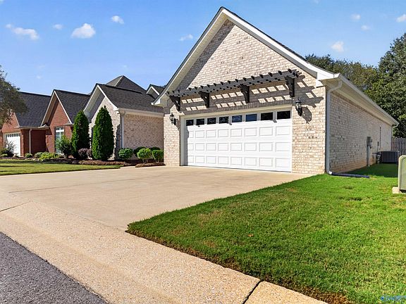 3rd image of 1798 Amanda Ln
