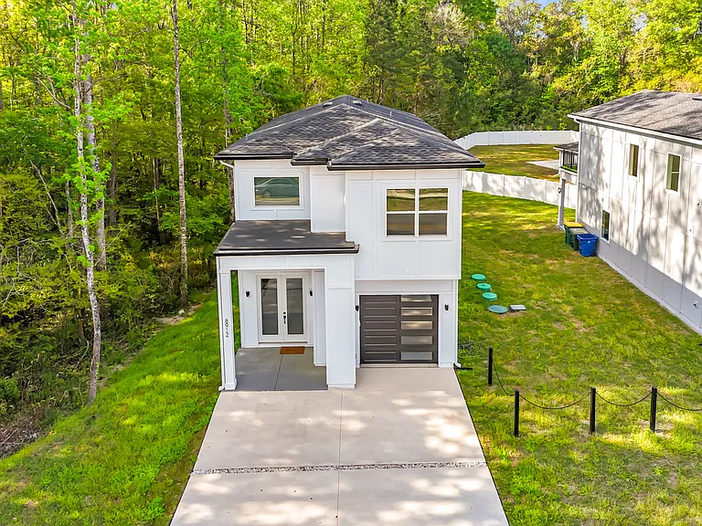 8912 Hogan Rd — Photo 50