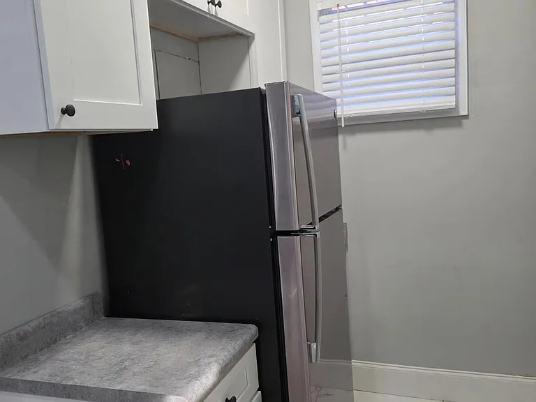 1629 Netherwood Ave — Photo 11