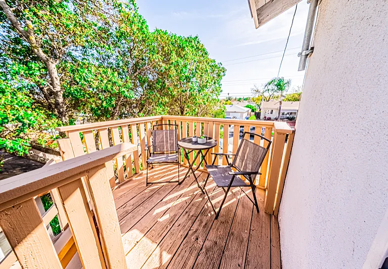 1030 Fern St — Photo 5