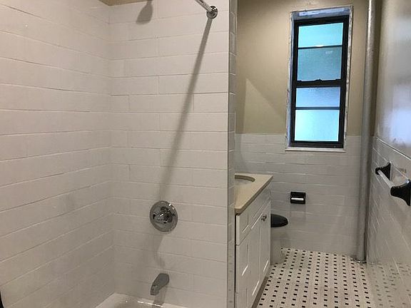 3rd image of 165 Audubon Ave APT 1