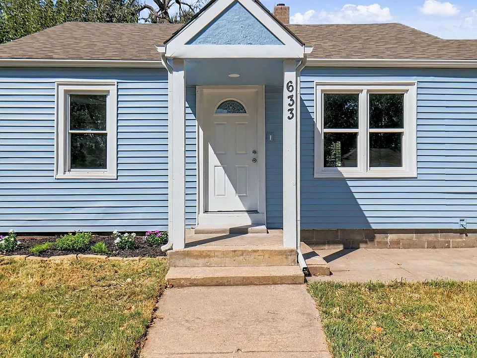 633 N Ridgewood Dr
