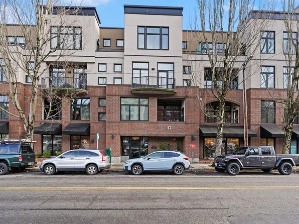 618 NW 12th Ave APT 305, Portland, OR 97209