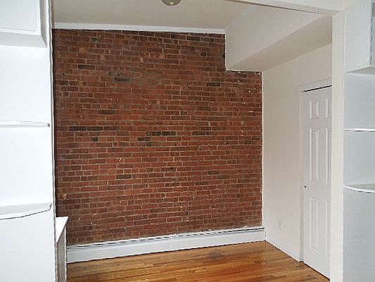 5th image of 163 W 73rd St APT 10E