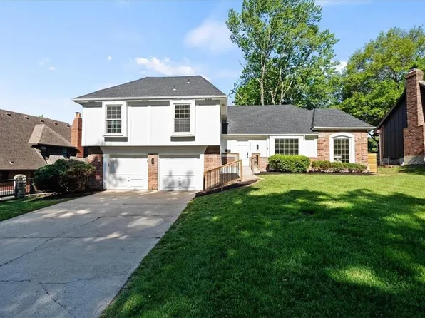 10310 Eby St, Overland Park, KS 66212