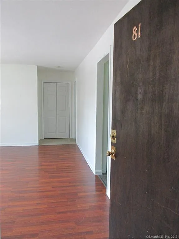 1 bed, 735 sqft, $1,600 — Photo 3