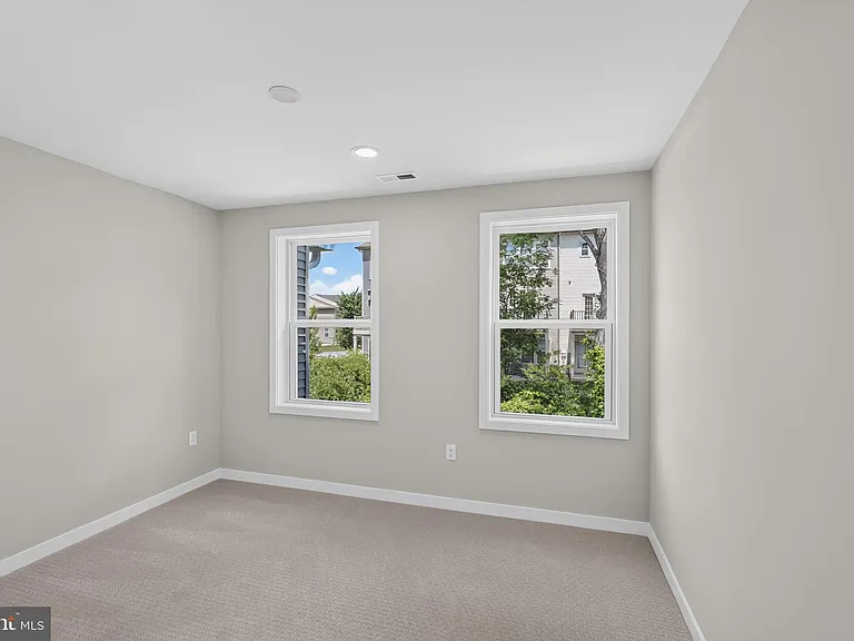 44 Grayson Ln — Photo 18