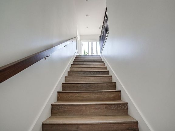 3rd image of 248 Redondo Ave #6db77ef3f