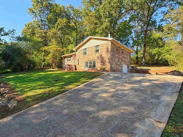 5012 Shane Dr, Anniston, AL 36206
