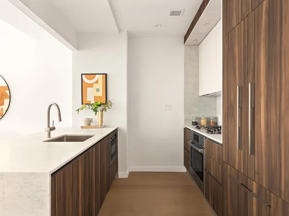 630 Grand Avenue image 8 of 20