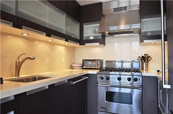 Sold by (Legacy) Elegran | media 18