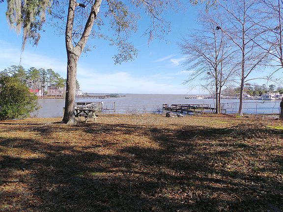 3rd image of 120 Lake Marion Ln