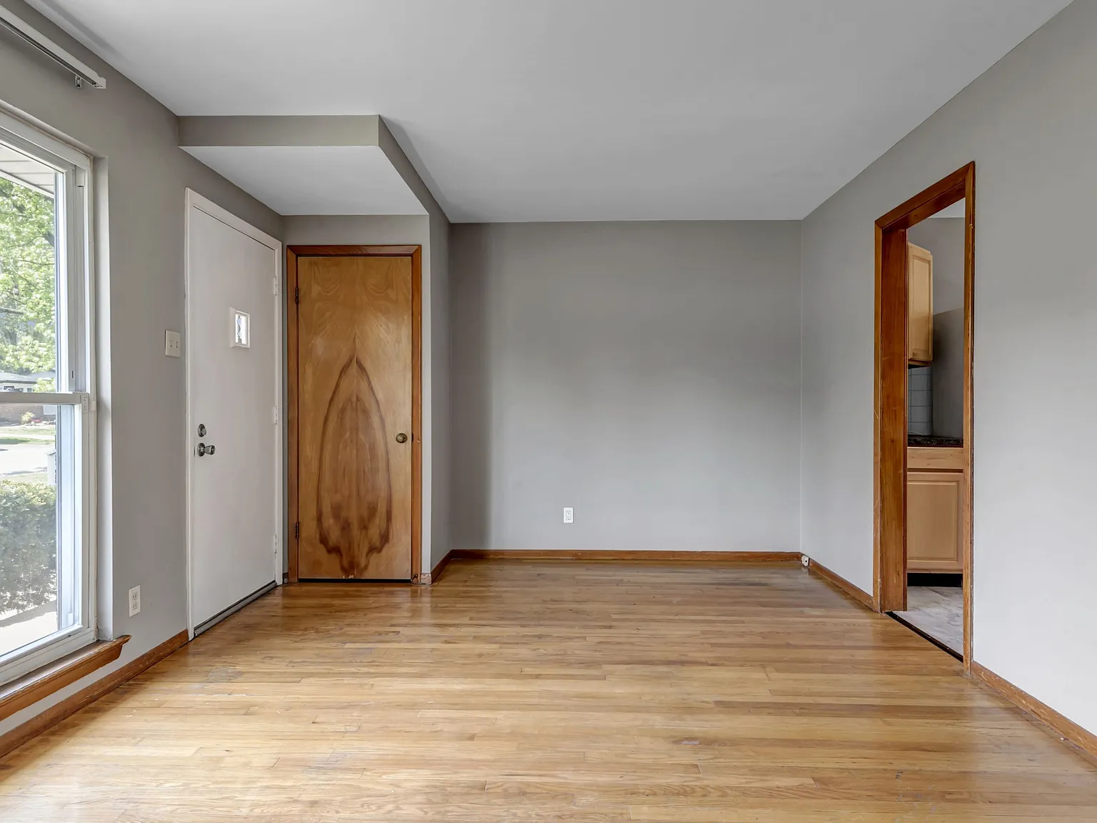 765 Babler - 1 — Photo 2