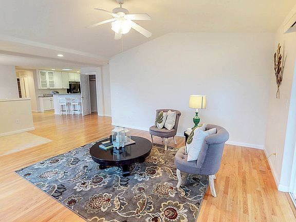 5th image of 3445 B Simmons Mill Ct SW