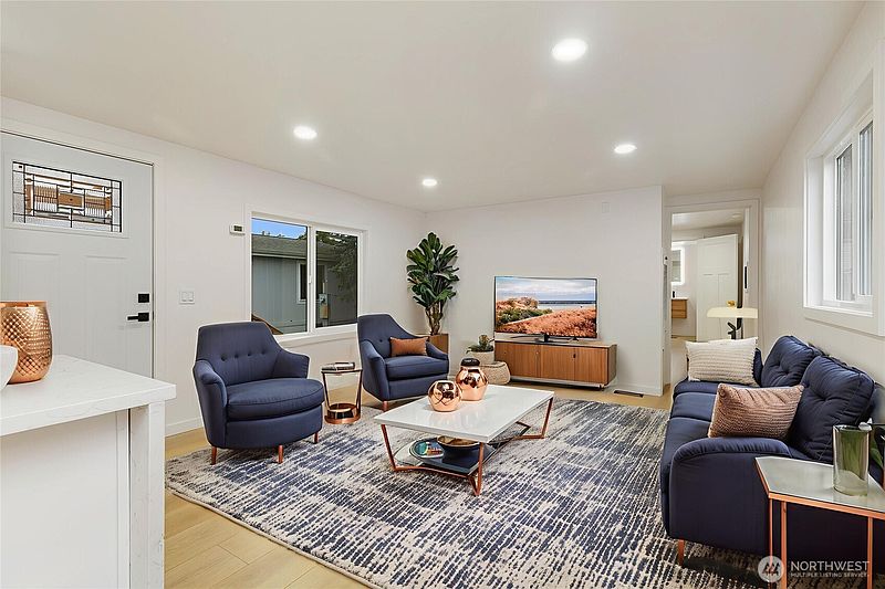 5th image of 31108 3rd Ave #319