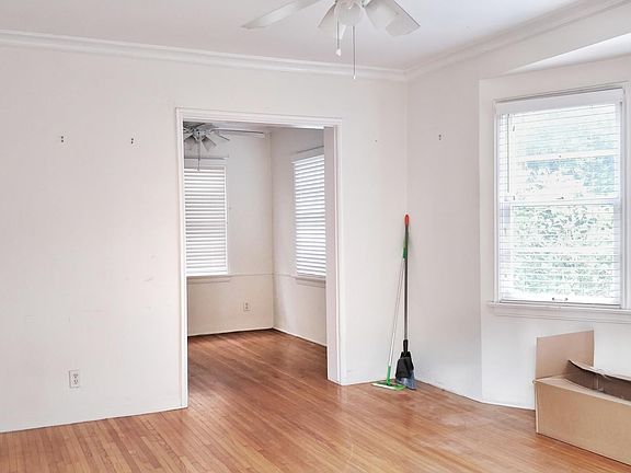 3rd image of 1030 5th St APT A