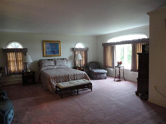Masterbedroom suite.