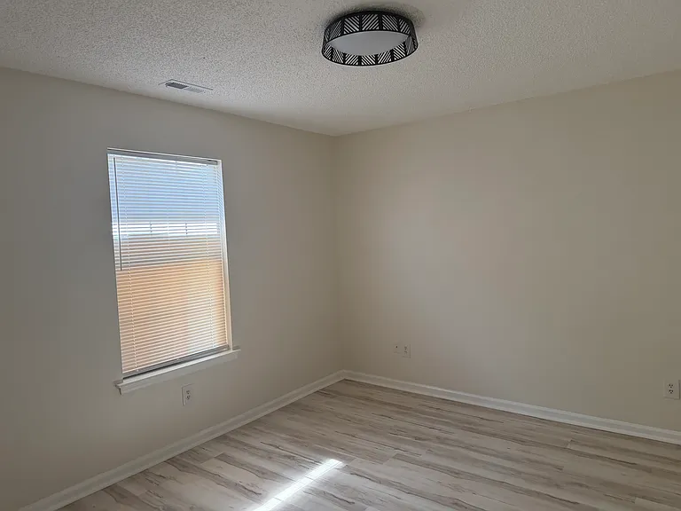 1274 Pelham Wood Dr — Photo 8