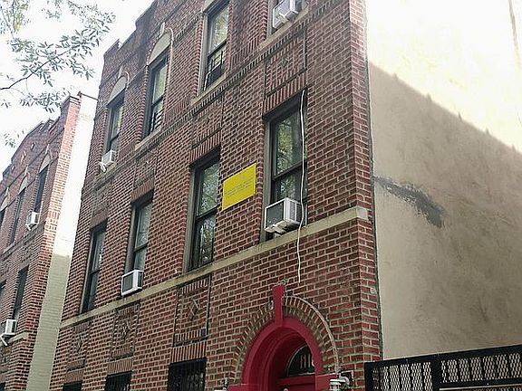 2nd image of 1116 Grant Ave APT 1