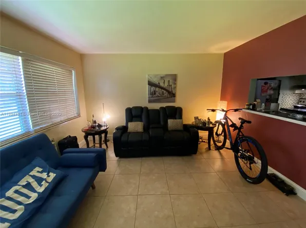 2916 Funston St APT 45A, Hollywood, FL 33020