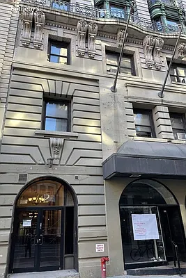 Rented by Sotheby's International Realty | media 11