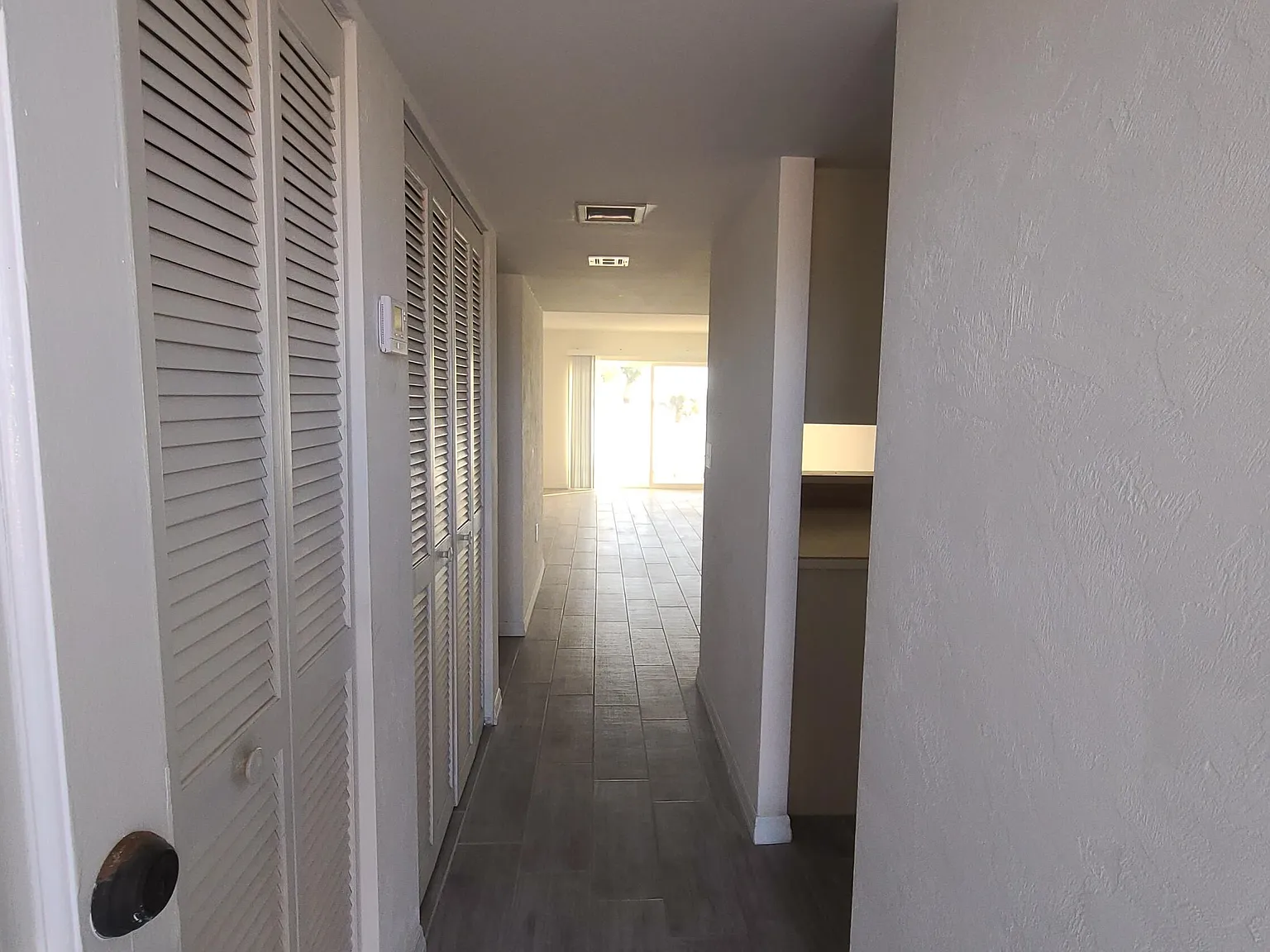 2 bed, 2.0 bath, 1013 sqft, $1,695 — Photo 3