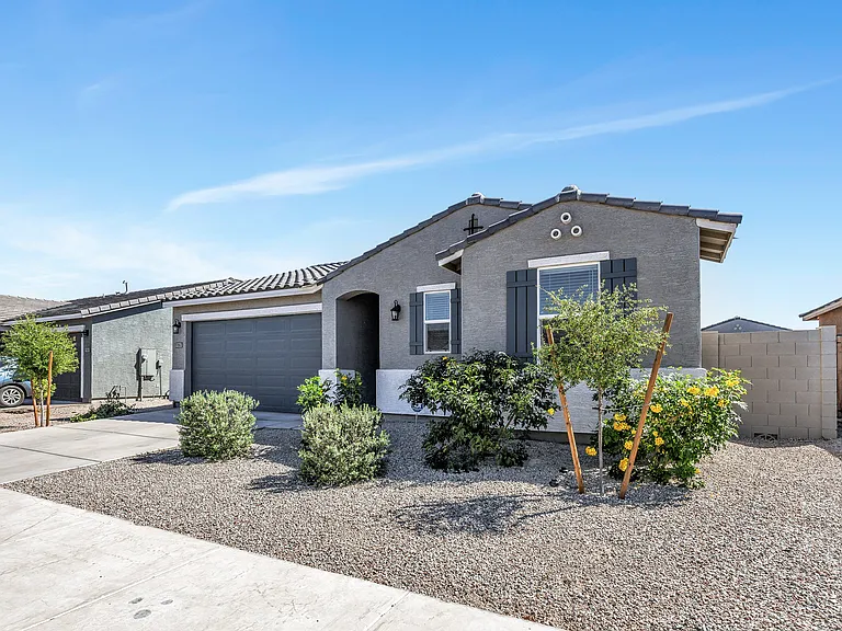 17667 W Morning Glory St — Photo 3