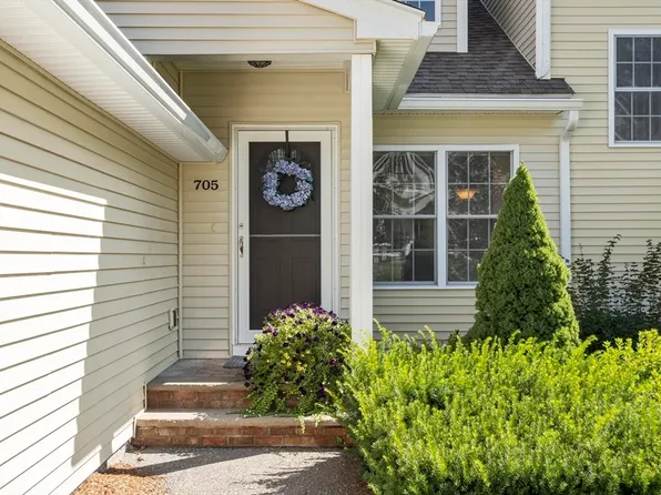705 Autumn Ridge Dr #705, Ayer, MA 01432