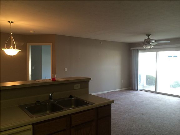 4th image of 5011 Opal Ridge Ln APT 103