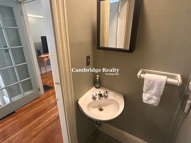 374 Highland Ave #A — Photo 12