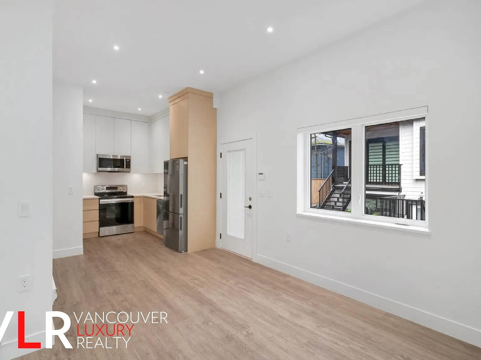2 bed, 700 sqft, $2,750 — Photo 3