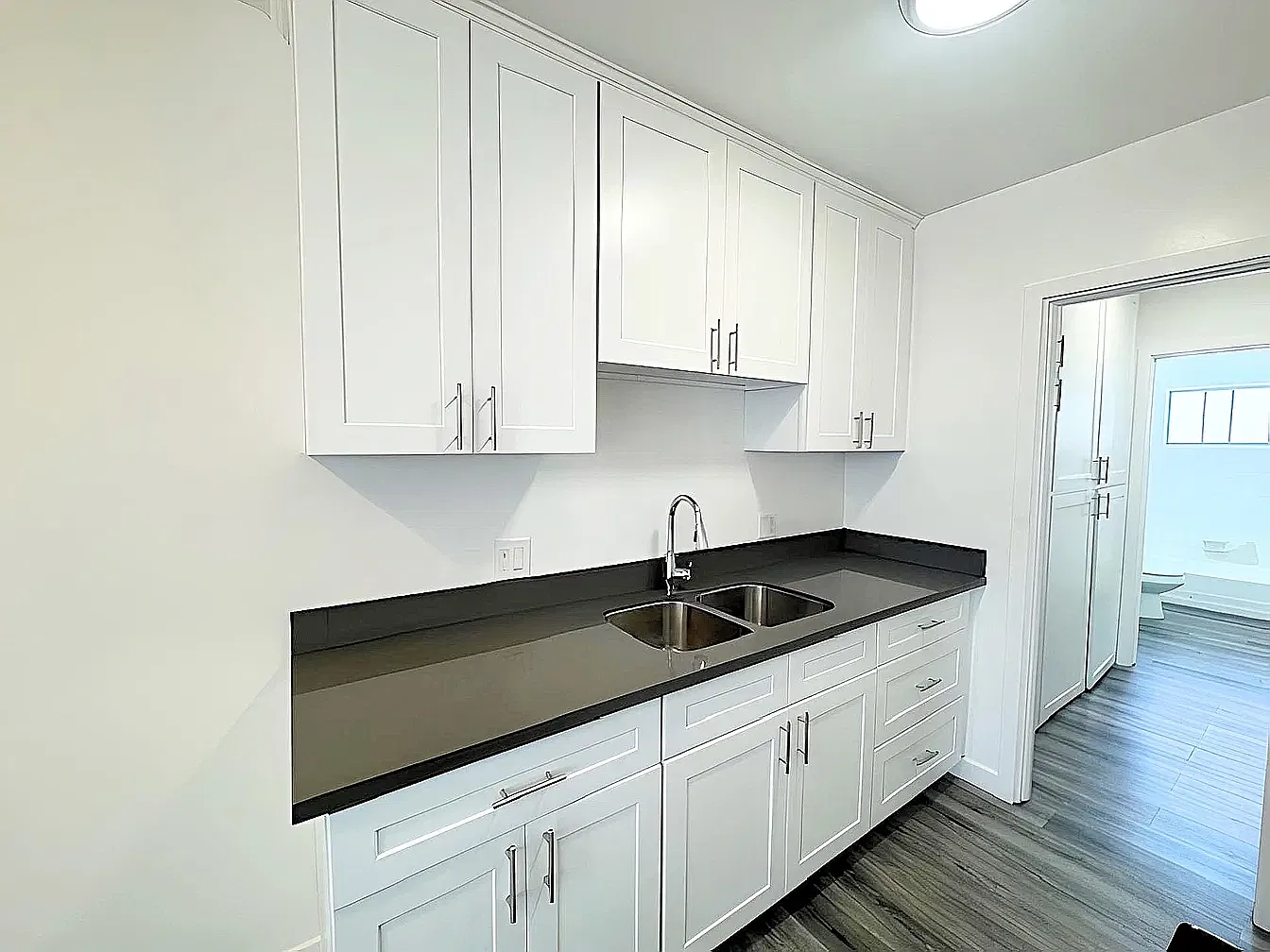 1 bed, 596 sqft, $1,800 — Photo 3