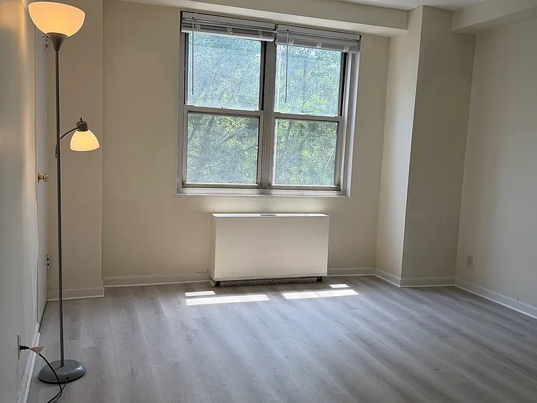 201 Saint Pauls Ave #5G — Photo 1