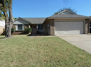 16404 Coronado Dr, Edmond, OK 73013