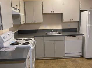 #122 Colonial Manor Apartments, Hillsboro, OR 97124