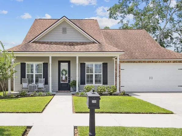 205 Oak Path Dr, Carencro, LA 70520