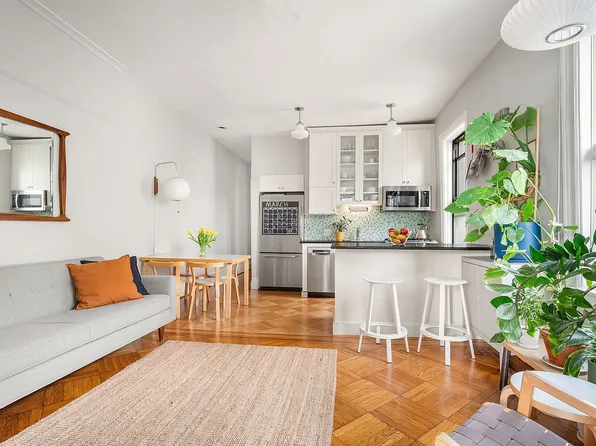 813 8th Ave APT 4R, Brooklyn, NY 11215