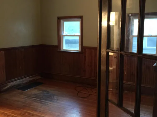 15 Locust St, Rochester, NY 14613