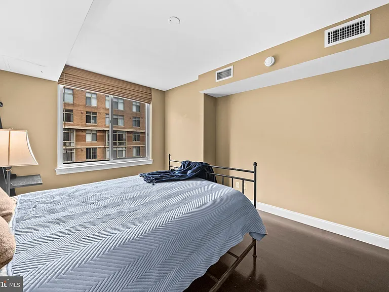 1020 N Highland St #907 — Photo 21