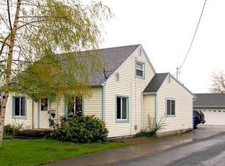 711 11th St NW, Puyallup, WA 98371