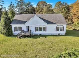 123 Brown Dr, Factoryville, PA 18419