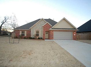 1304 14th Pl, Rogers, AR 72758