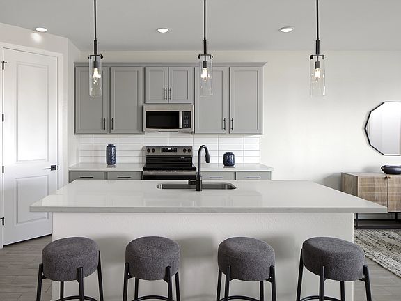 Wales Ranch - Larkspur Interior Image 3