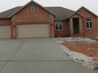 5170 E Wild Horse Dr, Springfield, MO 65802