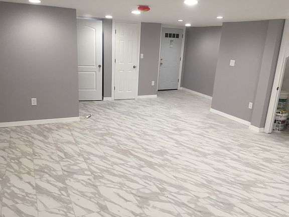 3rd image of 11422 202nd St