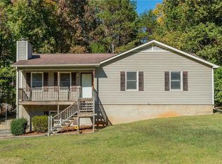 5573 Marty Ln, Clemmons, NC 27012