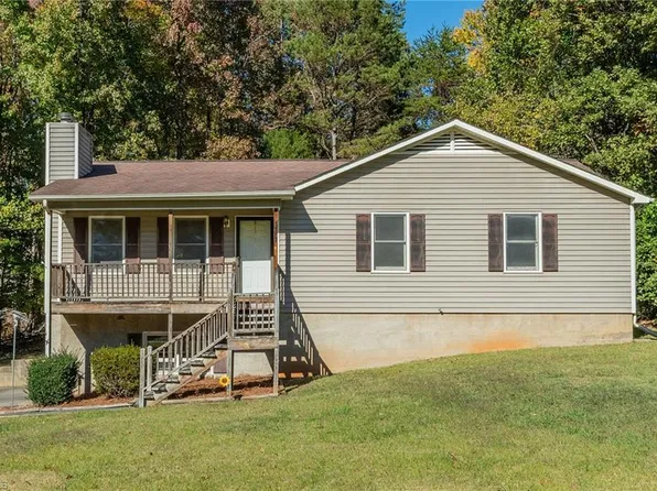5573 Marty Ln, Clemmons, NC 27012